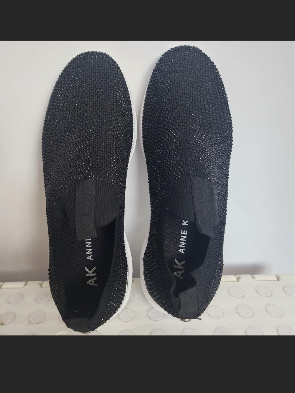 SZ 7 Anne Klein AK Black Slip-On Knit Rhinestone Sneakers